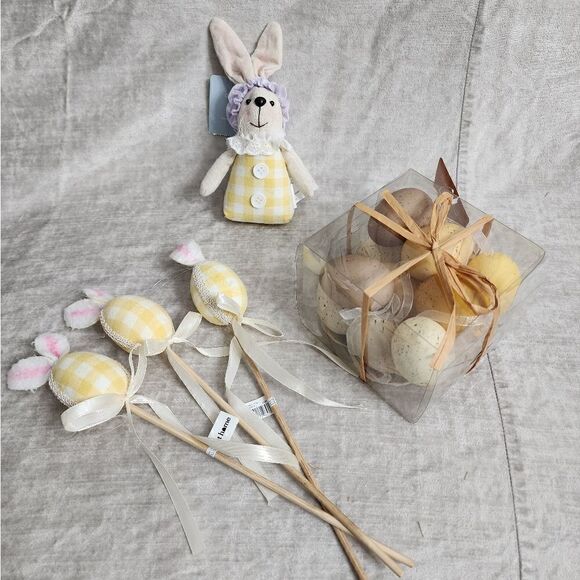 Nwt Easter Decor Bundle - Picture 1 of 8
